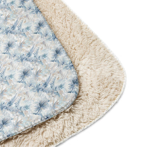 Neutral Tropic Sherpa blanket